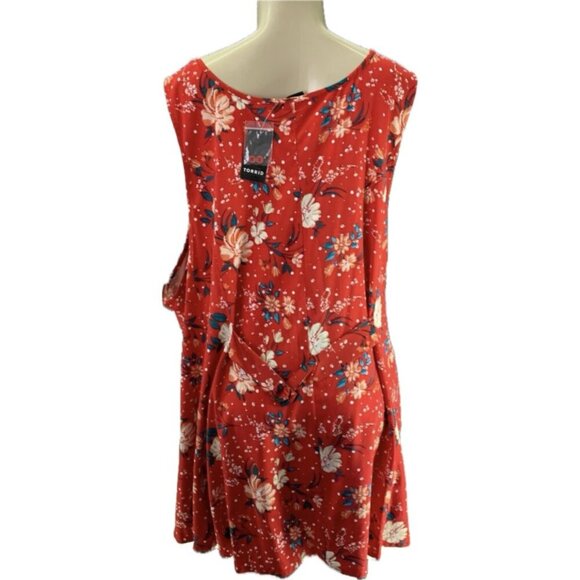 Torrid +5 Red Floral Scoop Neckline Button Down Woven Challis Sleeveless Blouse - Picture 4 of 6